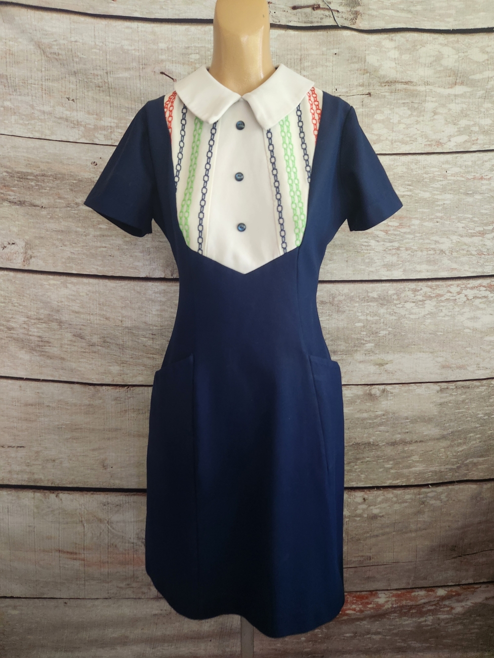 Vintage Navy Short-Sleeve Dress with White Bib and Chain Print